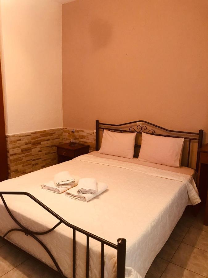 Guesthouse Adonis Káto Loutrákion المظهر الخارجي الصورة