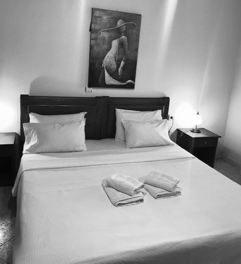 Guesthouse Adonis Káto Loutrákion المظهر الخارجي الصورة