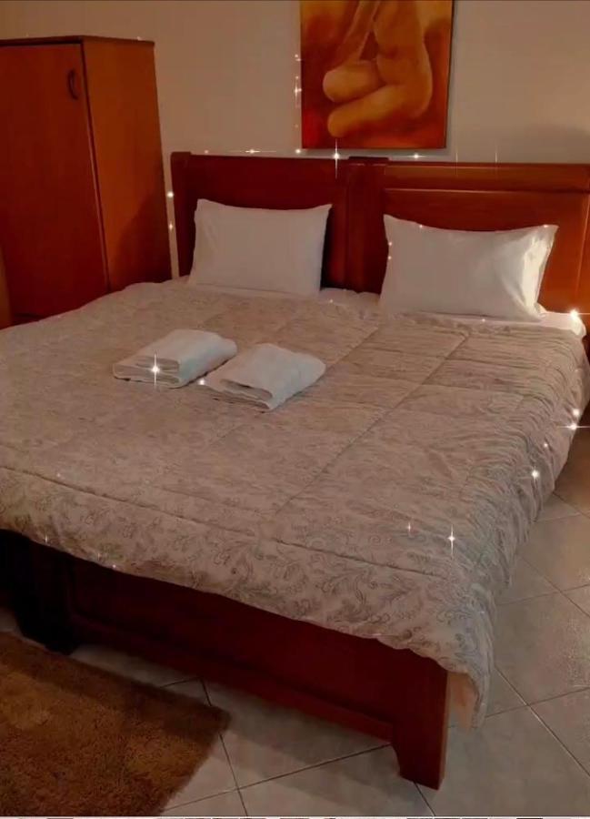 Guesthouse Adonis Káto Loutrákion المظهر الخارجي الصورة
