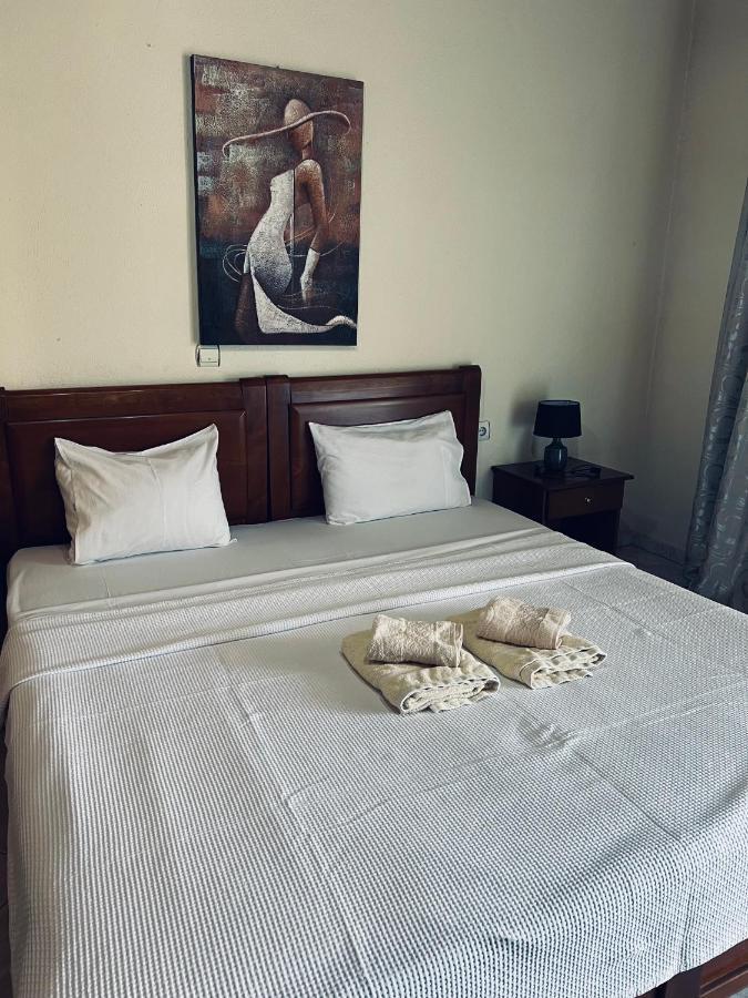 Guesthouse Adonis Káto Loutrákion المظهر الخارجي الصورة