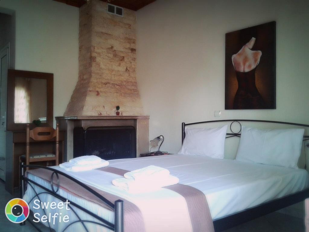 Guesthouse Adonis Káto Loutrákion المظهر الخارجي الصورة