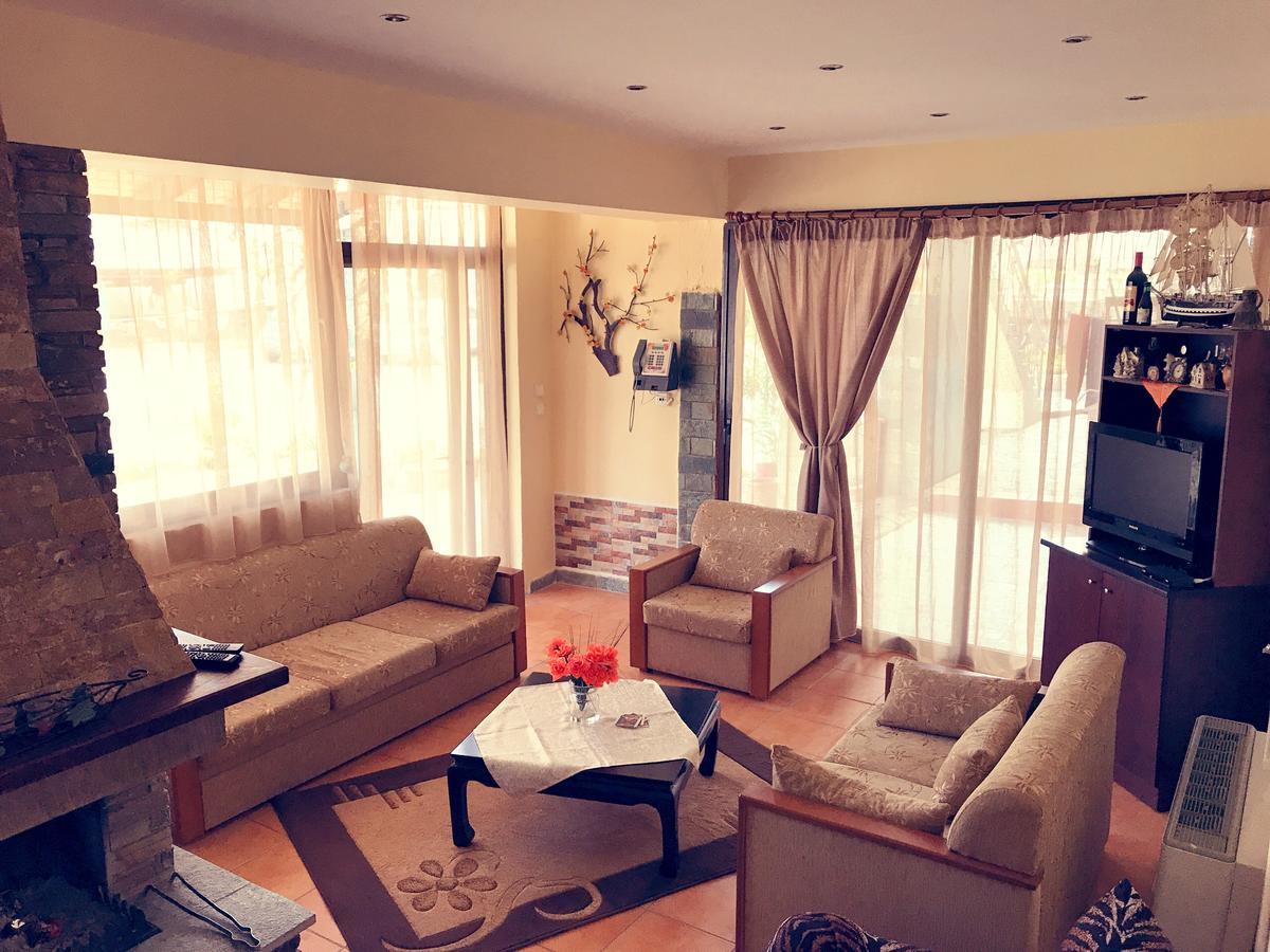 Guesthouse Adonis Káto Loutrákion المظهر الخارجي الصورة